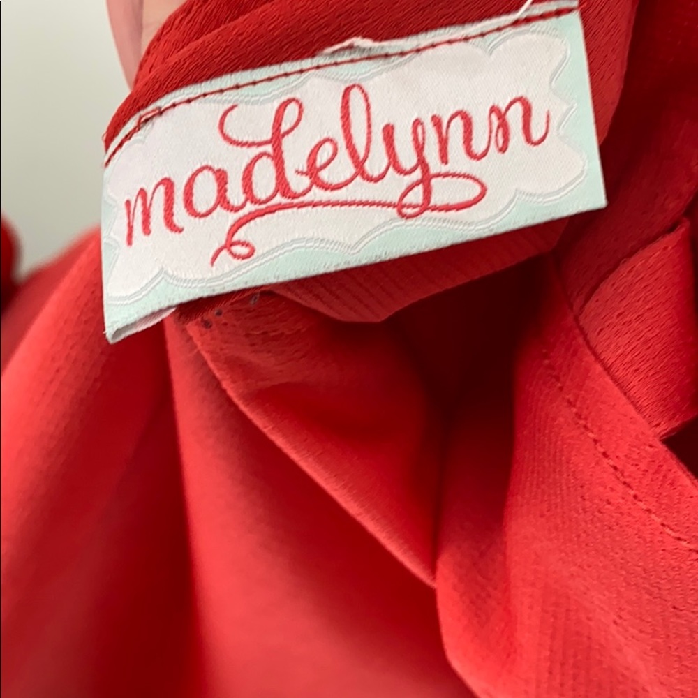 Red blouse - Picture 5 of 5